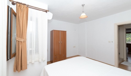 Family Apartment, Multiple Beds, Non Smoking, Garden View
