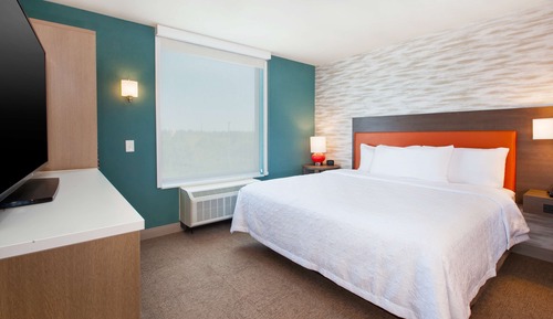 Suite, 1 King Bed, Accessible (Hearing)
