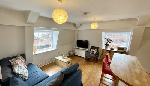 City Apartment, Private Bathroom