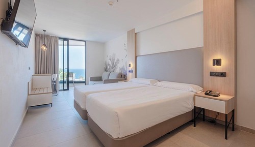 Triple Room, Partial Ocean View