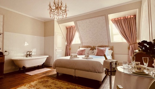Signature Room, 1 Queen Bed, Ensuite
