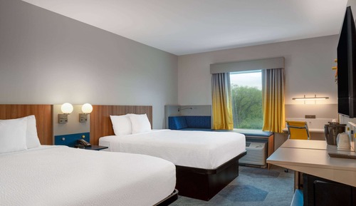 Room, 2 Queen Beds, Accessible, Non Smoking (Bathtub)