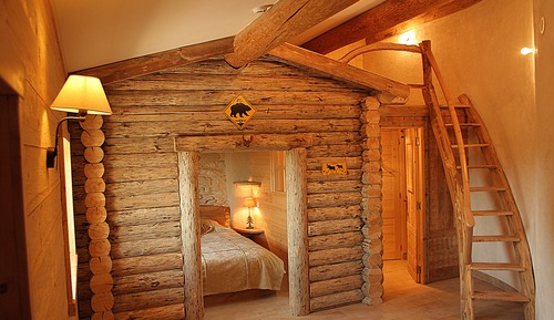 "Canada" Apartment
