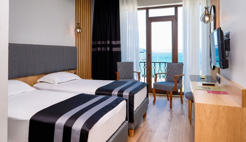 Standard Double or Twin Room, Non Smoking, City View