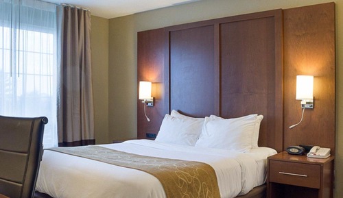 Suite, Non Smoking (1 King, 1 Queen )