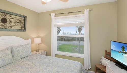House, Multiple Beds (Stella Luna)