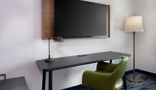 Room, 1 King Bed (Mobility/Hearing Access, Roll-In Shwr)