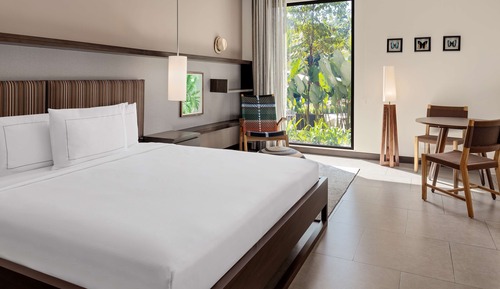 Suite, Multiple Beds, Garden View