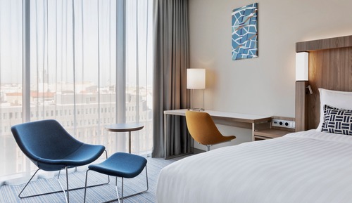 Standard Room, 1 King Bed, City View