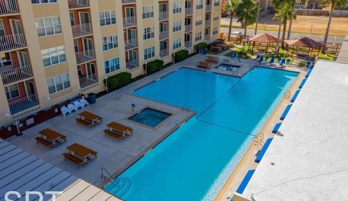 Condo, 2 Bedrooms