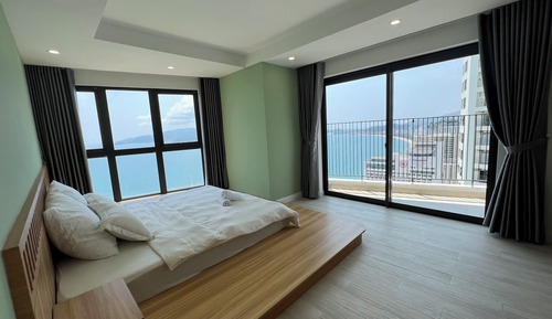 City Apartment, 3 Bedrooms, Balcony