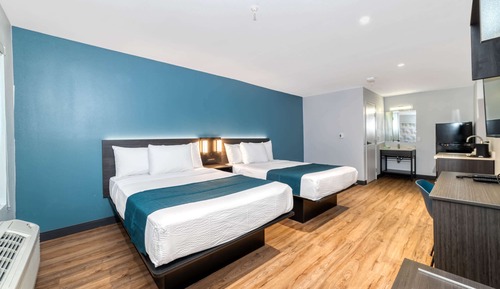 Deluxe Room, 2 Double Beds, Non Smoking