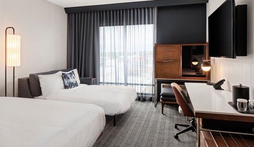 Classic Room, 1 King Bed with Sofa bed (Mobility Accessible, Tub)