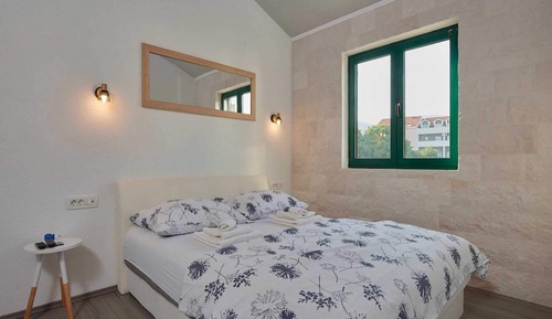 Apartment (Comfort Studio Apartment with Terrace)