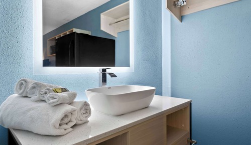 Room, 2 Queen Beds, Accessible, Non Smoking