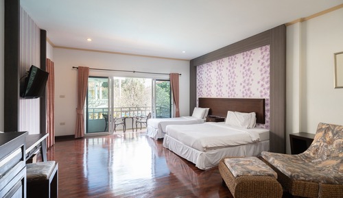 Deluxe Room, Pool View