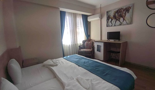 Comfort Double or Twin Room, Accessible, Partial Sea View