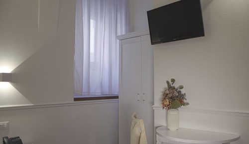 Classic Single Room