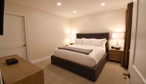 Hilltop Woodland One Bedroom Suite