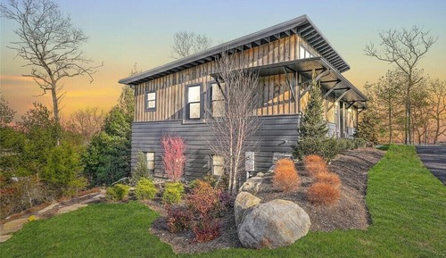 Laurel Ridge Modern Cabin
