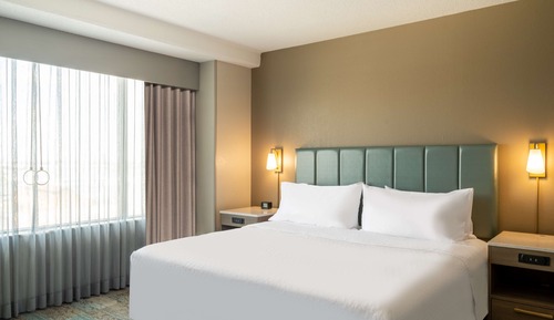 Suite, 1 King Bed, Accessible, Bathtub (River View)