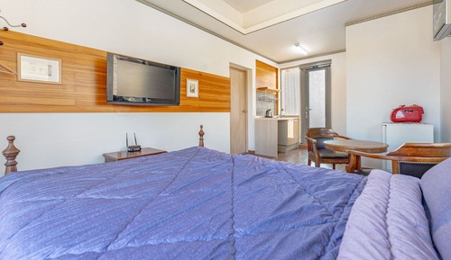 Basic Room, 1 Bedroom (lavender)