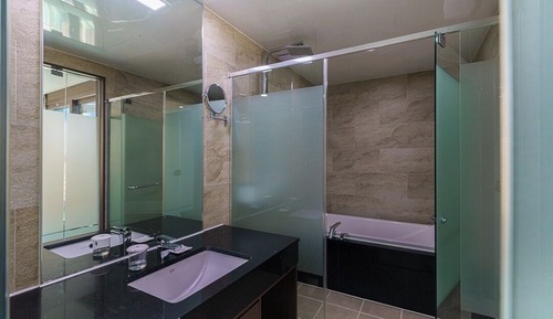 Friend Room