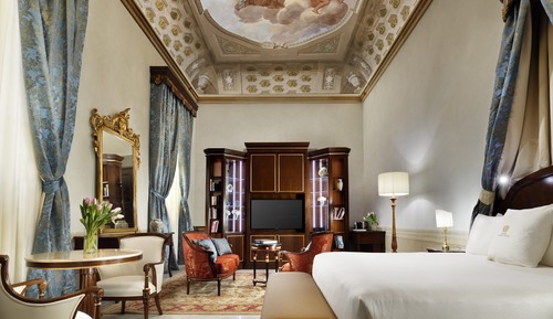 Frescoed Junior Suite