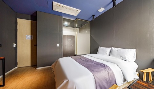 Room (Deluxe room)