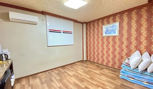 Room (Ondol Room)