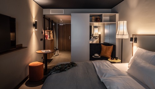 REVO Room