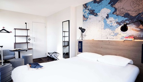 Room, Multiple Beds