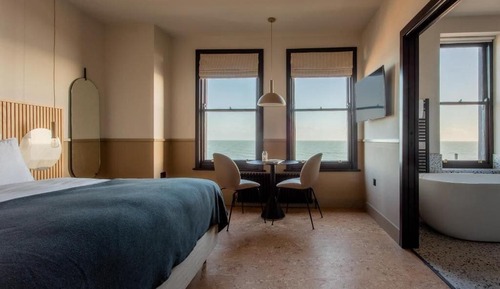 Luxury Double Room, Bathtub, Sea View
