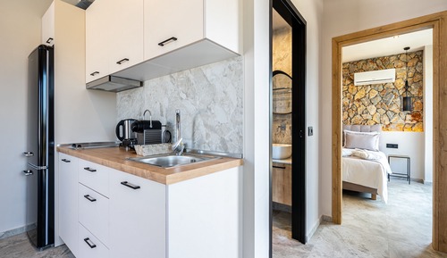 Deluxe Suite, Jetted Tub