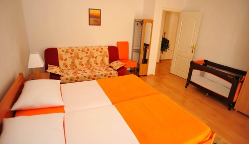 Apartment (Two Bedroom Apartment with Terrace)