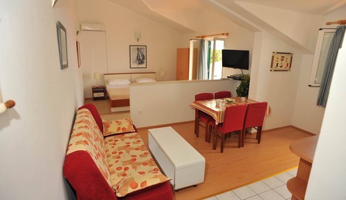 Studio (Studio with Sea View Balcony)