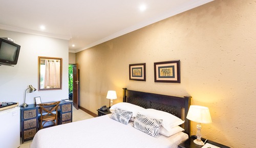 Standard Double Room (Kalahari)