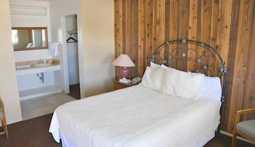 Comfort Room, 1 Queen Bed