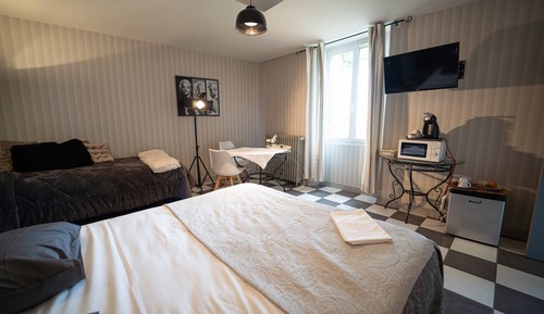 Superior Double Room (Ciné Paradiso)