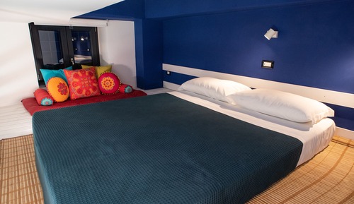 Studio Suite, Balcony (Green)