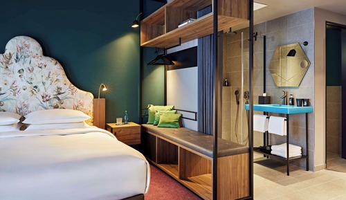 Deluxe Room, 1 King Bed