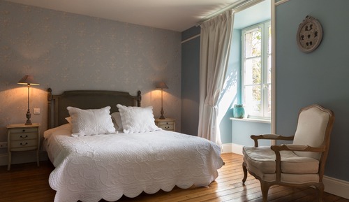 Double Room (Cocoon)