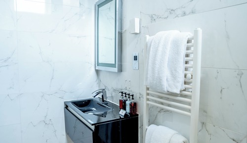 King Guest Room 
