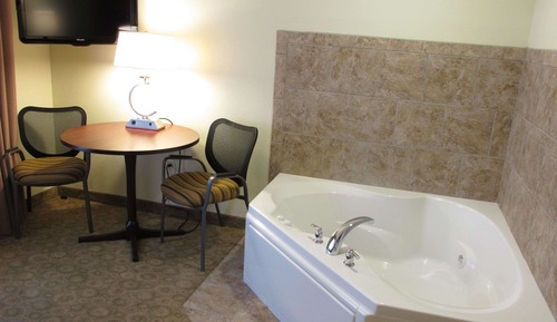 Deluxe Suite, 1 King Bed, Non Smoking (Deluxe Executive Suite)