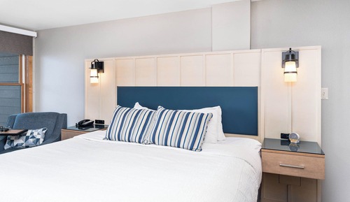 Suite, 1 Bedroom, Lake View