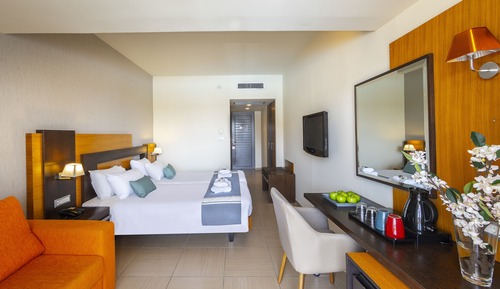 Family Room, Garden View