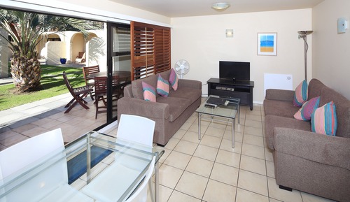 Two Bedroom Apartment with Courtyard