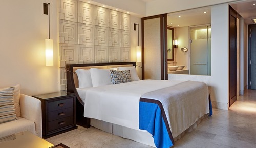 Room, 1 King Bed, Non Smoking, Garden View (Private Pool)