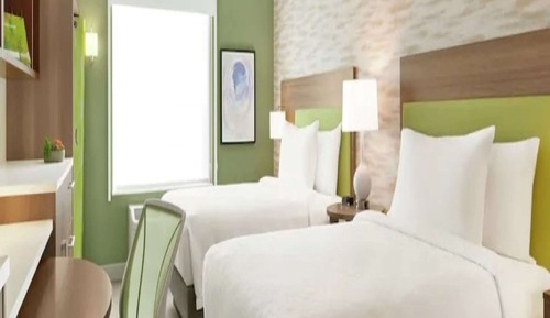 Studio, 2 Queen Beds, Accessible, Bathtub