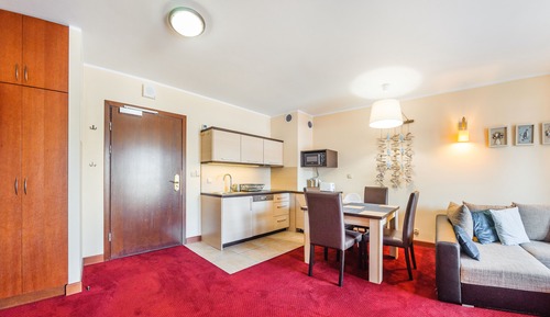 Apartment (C 12)